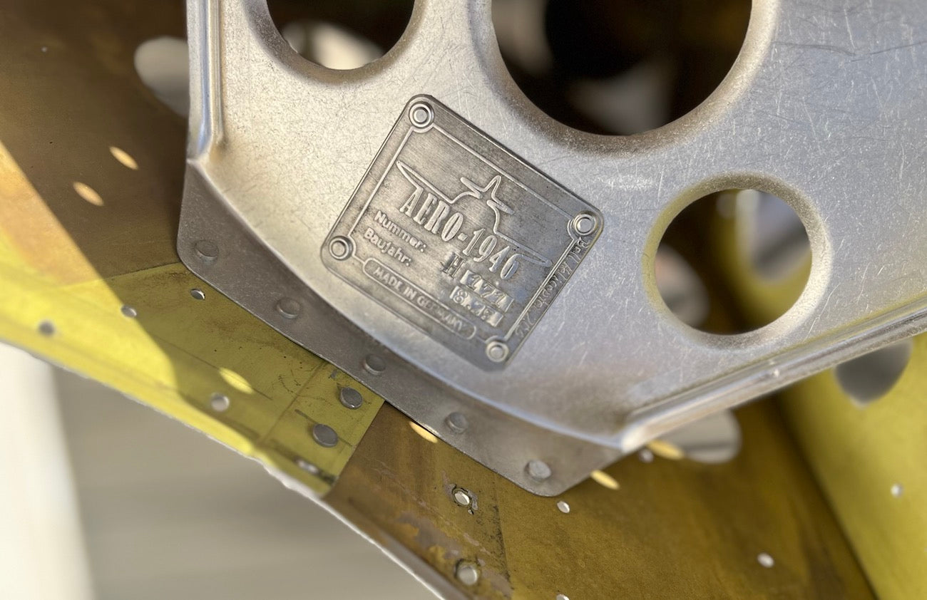 "Bell Hellicopter 205 " - Aero 1946