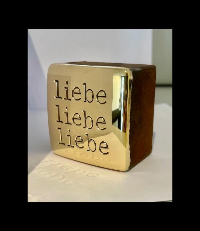 "liebe, liebe, liebe" - Jan M. Petersen
